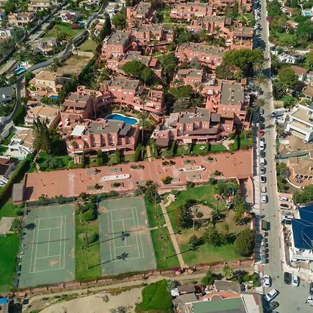 1st Line Complex Marbella